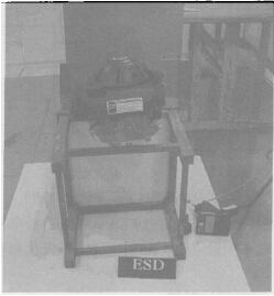 圖4、伊藤汽油發(fā)電機(jī)靜電放電測(cè)試示意圖